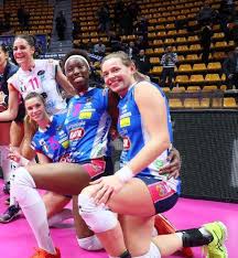 La pallavolista polacca, palleggiatrice del radomka, ha rivelato: Women S Volleyball Couple Volleyballplayer Couple Page 1192 The L Chat