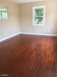 3 br, 1 bath apartment 81 dean street