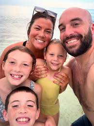 Mandi Jones (@mndrzgayle) • Instagram photos and videos