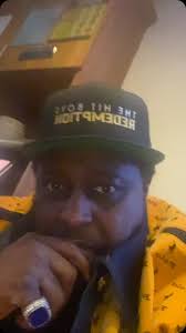 Had some B.I to handle so I popped out for a min. That beard ish ain’t for  me tried it can’t do it, anyway #southernsoul will be invading NYC  underground maybe even above ground all depends ...