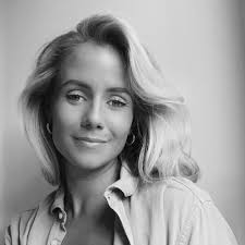 Äntligen! Inom kort finns min och Annika Kvist Sundequist bok Healthy Happy  Food att köpa på Adlibris! Om du är sugen på att ge bort en fin julklapp  till alla dina vänner