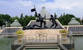 Saksi proklamasi indonesia bukan hanya pada para artikel ini akan membahas 10 tempat bersejarah proklamasi indonesia yang dapat anda kunjungi untuk memperingati kemerdekaan indonesia. 30 Tempat Wisata Di Surabaya Paling Hits Dan Instagrammable