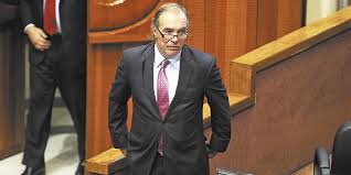 A un mes de que el desaforado senador de la udi, jaime orpis, quedara en prisión preventiva en el anexo capitán yáber, su esposa, la periodista ana luisa jouanne, se refirió en extenso a la situación que atraviesa el legislador, a quien recordemos, se le imputan los delitos de cohecho. Jaime Orpis Los Bienes Y Negocios Del Senador Que Pidio Plata Para Pagar Deudas De Campana Ciper Chile