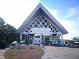 Just before the immigration border building, there is a row of single storey shoplots on the left. Things To Note Before Driving From Malaysia Into Thailand Articles Motorist My