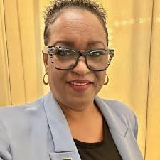 How frequently did you go for deep tissue massages before knee surgery and  did it make a positive difference in your recovery?