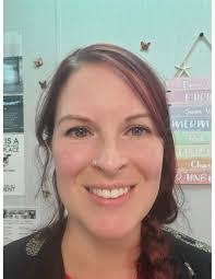 Holly Bearden's Instagram, Twitter & Facebook