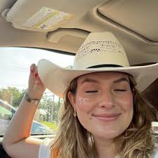 Hope Coffey (@HopeECoffey)