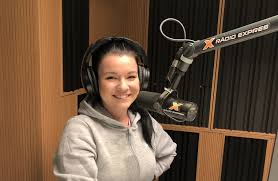 Jsme moderní metropolitní rádio se zaměřením na současnou a kvalitní hudbu. Martina Stanovcakova Z Radia Expres Hovori O Praci Pocas Pandemie