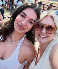 Katelyn Kemp's Instagram, Twitter & Facebook