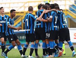 Gli azzurri pareggiano contro la capolista, parente strettissima della futura squadra campione d'italia. Live Primavera 1 Inter Napoli Formazioni Cronaca E Risultato