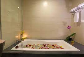 Rp.206.612 algira 6 dramaga adalah salah satu guest house murah di sekitar kota bogor yang menawarkan akomodasi strategis dekat dengan kampus ipb, kebun raya dan taman kencana. Hotel Di Bogor Dengan Fasilitas Bathtub Informasi Indonesia