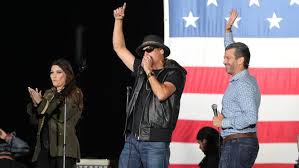 President donald trump's press conferences often go awry in one way or another, but on thanksgiving it was a peculiarly tiny desk that grabbed the spotlight. Kid Rock Performs At Trump Jr Rally In Harrison Township