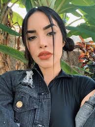 Yulissa Torres's Instagram, Twitter & Facebook