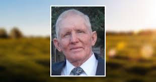 Elaine Crabtree's Instagram, Twitter & Facebook