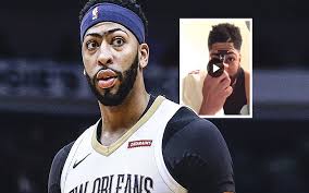 Anthony davis, the nba star known as the brow, posted a twitter poll a few days ago asking if the results came in at 51% in favor of saying goodbye to the brow. Has Anthony Davis Changed His Signature Look Shaving His Unibrow Or Is It Just An April