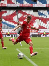 Born 13 september 1989) is a german professional footballer who plays for bundesliga club bayern munich and the germany national team. Thomas Muller Makes 350th Bundesliga Appearance For Fc Bayern