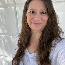 Debbie Dowling's Instagram, Twitter & Facebook