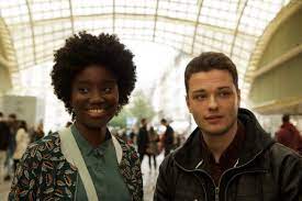 Enfant, il avait rencontré monsieur jacques, un vieux professeur de piano, qui avait réussi à le transformer en véritable. Au Bout Des Doigts Alle Informationen Zum Film Auf Cineimage