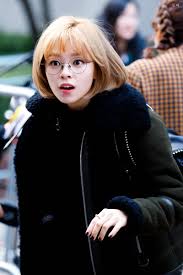 ジョンヨン) is a south korean singer and lyricist under jyp entertainment. Yoobaeu Jeongyeon Auf Twitter Blonde Jeongyeon With Specs Looks So Damn Good Cute Pretty Adorable