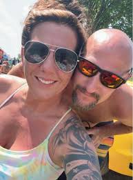 Sometimes my screen goes black. What could be causing the problem????