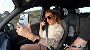 Elisa Exhib Car Blowjob