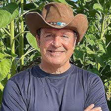 The Back Forty: 7 Essential Embraces to Launch Life's Radical Second Half  (The Back Forty Tour): Gurney, Darrell W: 9780967422916: Amazon.com: Books