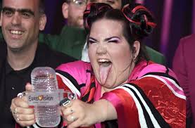 Mai findet das finale des diesjährigen eurovision song contest (esc) in rotterdam statt und spotify hat sich im vorfeld anhand der ihr beitrag für schweden wurde vom gewinner aus dem jahr 2019, duncan lawrence aus den niederlanden, mit seinem song arcade von der spitzenposition verdrängt. Eurovision Song Contest 2018 Israel Gewinnt Michael Schulte Holt Vierten Platz Panorama Stuttgarter Zeitung