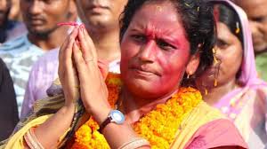 दिग्गजों को दिखाया ठेंगा! विधानसभा उपाध्यक्ष की पत्नी समस्तीपुर से हारीं,  'बुलट' वाली अनीता जीतीं