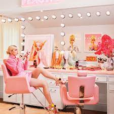 Reality star and makeup maven kylie jenner's hidden hills house is a mixture of luxury and play that seems appropriate for such a young, wealthy. Inside Kylie Jenner S Playful Bright Hidden Hills House Curbed La