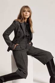 Elizabeth chase olsen (born february 16, 1989) is an american actress. Elizabeth Olsen Velizabetholsen Twitter