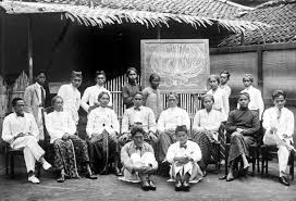 Lalu apakah anda tau apa itu organisasi. Pergerakan Nasional Yang Bersifat Etnik Kedaerahan Keagamaan Di Indonesia Guru Geografi