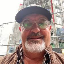 Graham Hale 💛💙 (Parrotonline@)