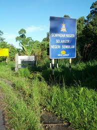 Cadangan menaiktaraf padang bola sepak dan kemudahan rekreasi di jalan kencana 17, taman kencana untuk majlis perbandaran ampang jaya. 6 1 Hulu Langat Batu 18 Genting Peres Don T Fart Too Loudly