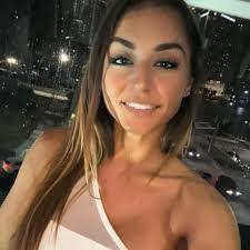 Ariel Myers's Instagram, Twitter & Facebook