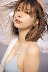 仮面ライダー」シリーズで２度もヒロインを演じた女優・芳賀優里亜が雑誌の撮り下ろしグラビアに初挑戦！ (2022年10月3日) - エキサイトニュース