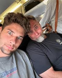 Jesse Chenoweth's Instagram, Twitter & Facebook