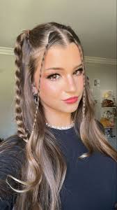 Manuela Mayer (manuelinhaschne)