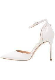 Maybe you would like to learn more about one of these? Eccellente Bambini Critico Guess Sandali Sposa Forum Dissolvenza Sabbia