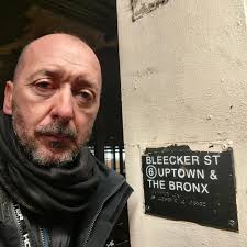 Il Bronx deve tremare quando passa l'ispettore Galligans che poi si  trasforma nel brigadiere Mariotti... 🤟😜🤟