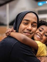 Kelly Longwell's Instagram, Twitter & Facebook