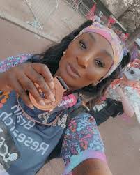 Lea Daly's Instagram, Twitter & Facebook