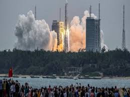 L'étage principal de la fusée longue marche 5b qui a emporté une partie de la future station spatiale chinoise est en train de redescendre de manière incontrôlée dans notre atmosphère. Kx8p3d73re28um