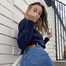 Pin By Marrrrry On Twoje Polubienia Na Pinterescie Emma Chamberlain Emma Style Grunge Hair