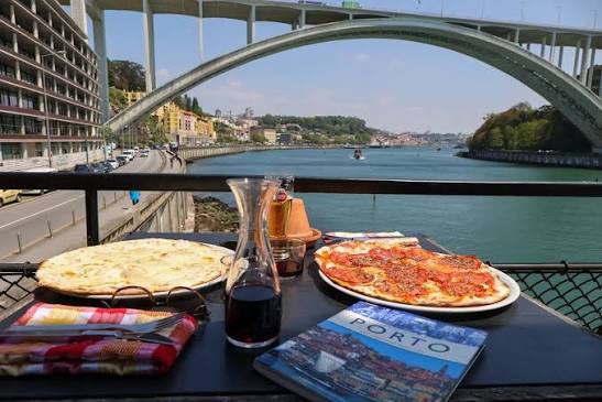 Authentic Portuguese food experiences in Porto
