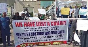 Parents Protest in Abuja Over 16 Months of Unpaid Allowances for ...