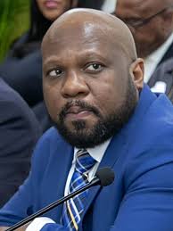 Eske se de Moise Jean Charles oubyen Andre Michel lap palé? Rete branch  @#SuivezMonRegard