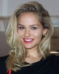 Veronica Barry's Instagram, Twitter & Facebook