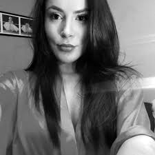 Carly Hogan (@carlyyhogan)