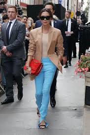 Bu da her ren rengine giden bir mavi renk tonunun mutlaka olacağı anlamına gelmektedir. Acik Mavinin Ustune Hangi Renk Gider Tarz Kadin