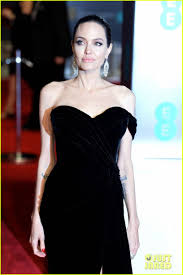 Angelina Jolie Stuns At Baftas 2018 In Sleek Black Dress Angelina Jolie Angelina Jolie Photos Angelina Jolie Red Carpet